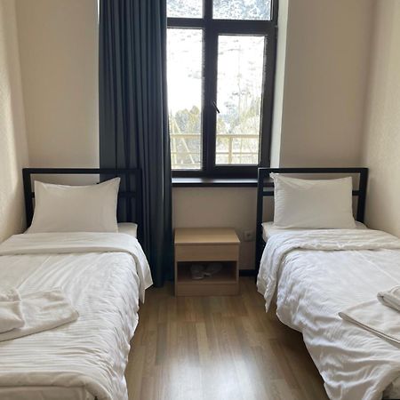 Issyk Ata Retreat Hotell Gorno-Serafimovka Exteriör bild